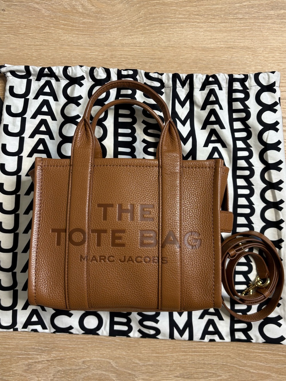 Small Marc Jacobs The Tote Bag Leather in Argan Oil EUC